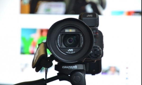 Видеокамеры JVC: обзор лучших моделей 2021 года