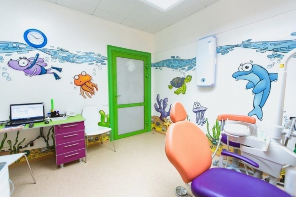 Самые высокооплачиваемые детские стоматологические поликлиники Омска в 2021 году