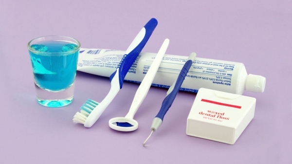 Рейтинг лучших щеток для зубных протезов 2021 года